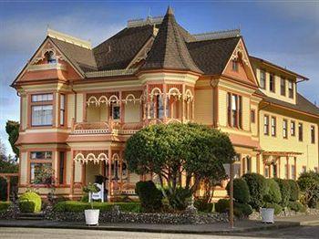 Gingerbread Mansion Ferndale