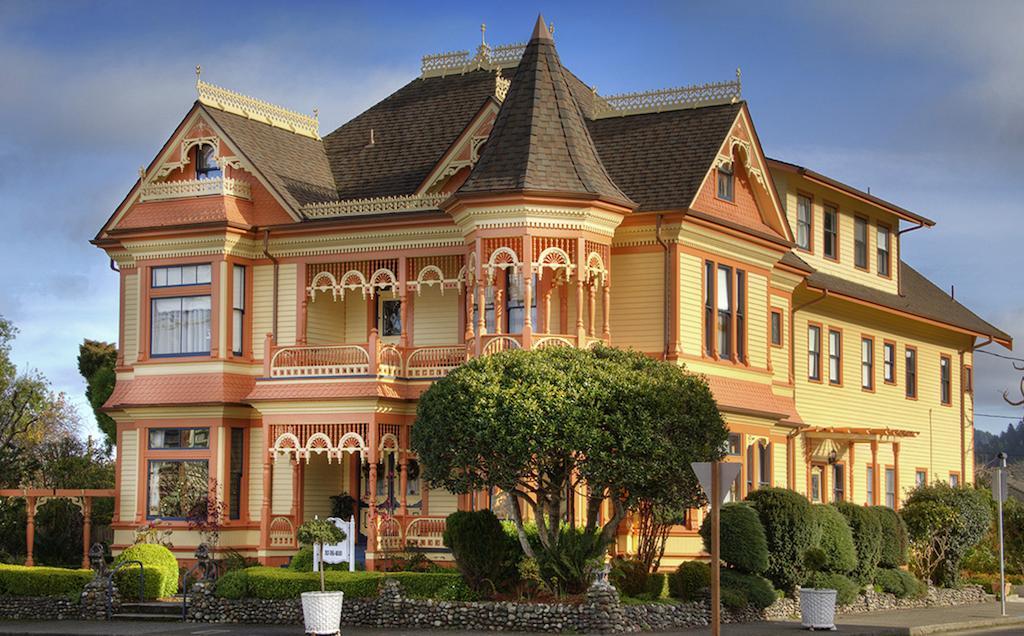 Bed & Breakfast Gingerbread Mansion 4*