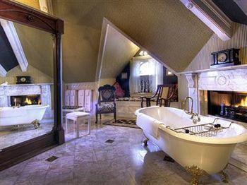 Gingerbread Mansion Bed & Breakfast