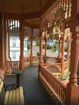 Gingerbread Mansion Ferndale