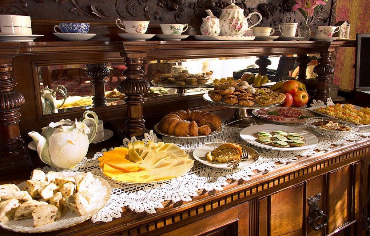 Gingerbread Mansion Bed & Breakfast 4*